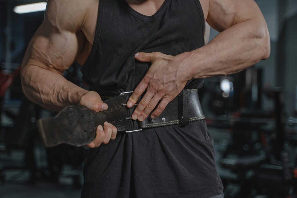 weightlifting-belt-size